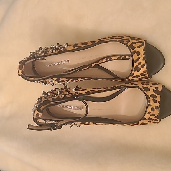 Nine West Leopard Patent Leather Peep Toe Platform Heels Size 7.5 - Picture 4 of 10